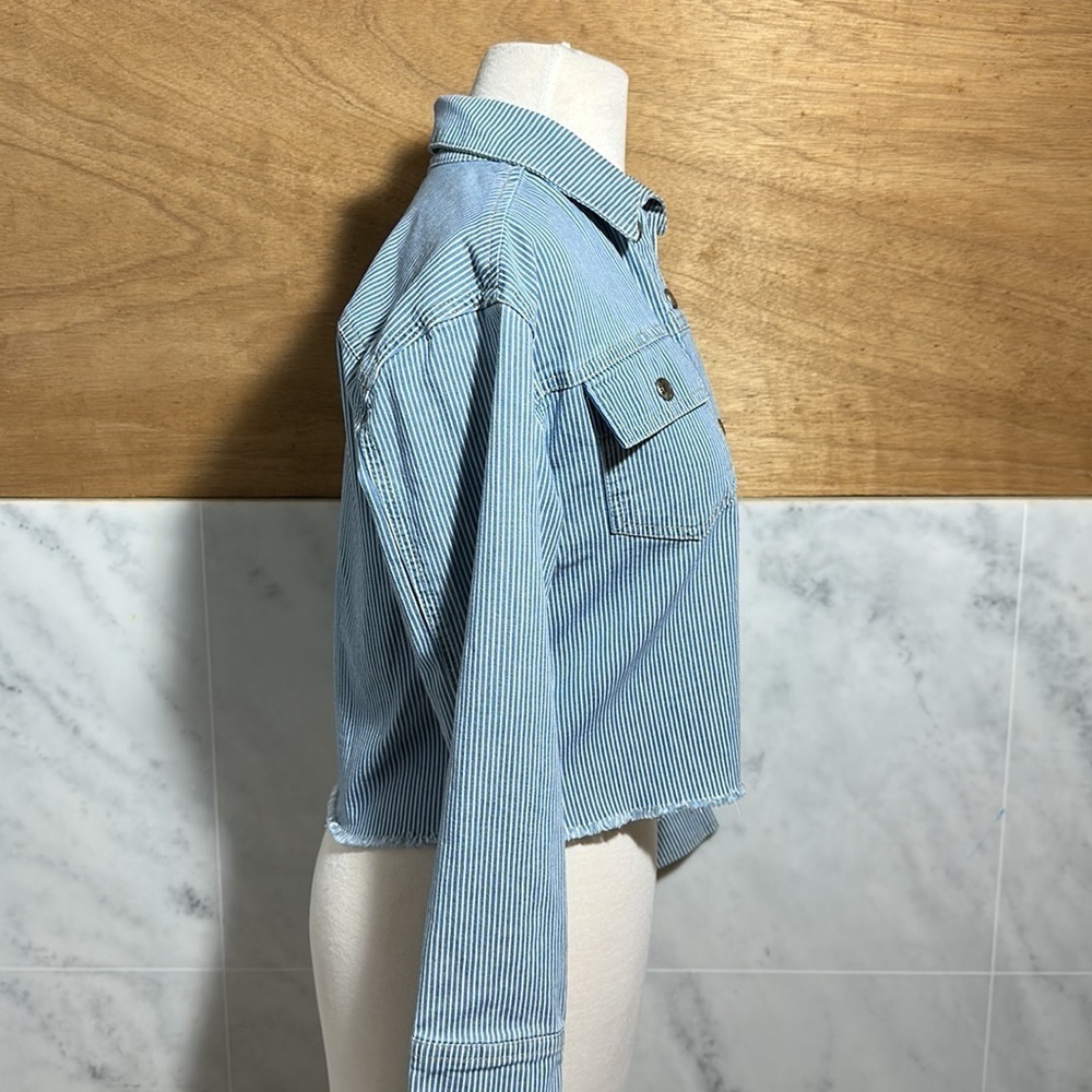 Free Assembly Girls Cut-Off Striped Denim Jacket, size L(10-12) - Picture 2 of 9